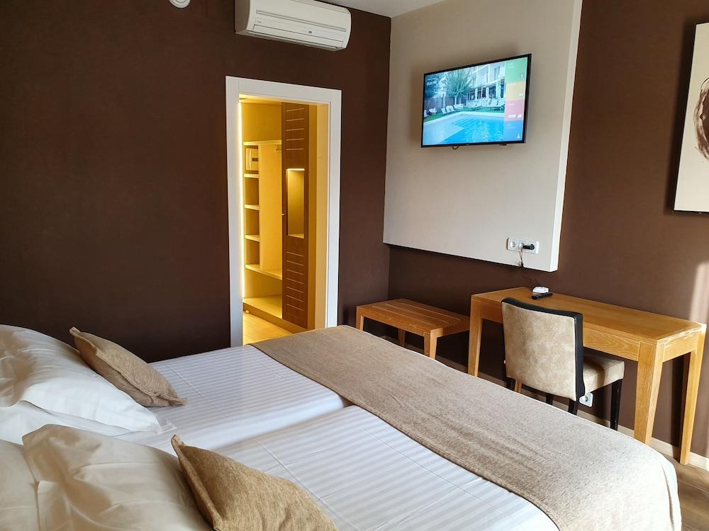 Hotel Windsor Tossa - Adults Only 16